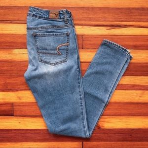 Light wash skinny jeans